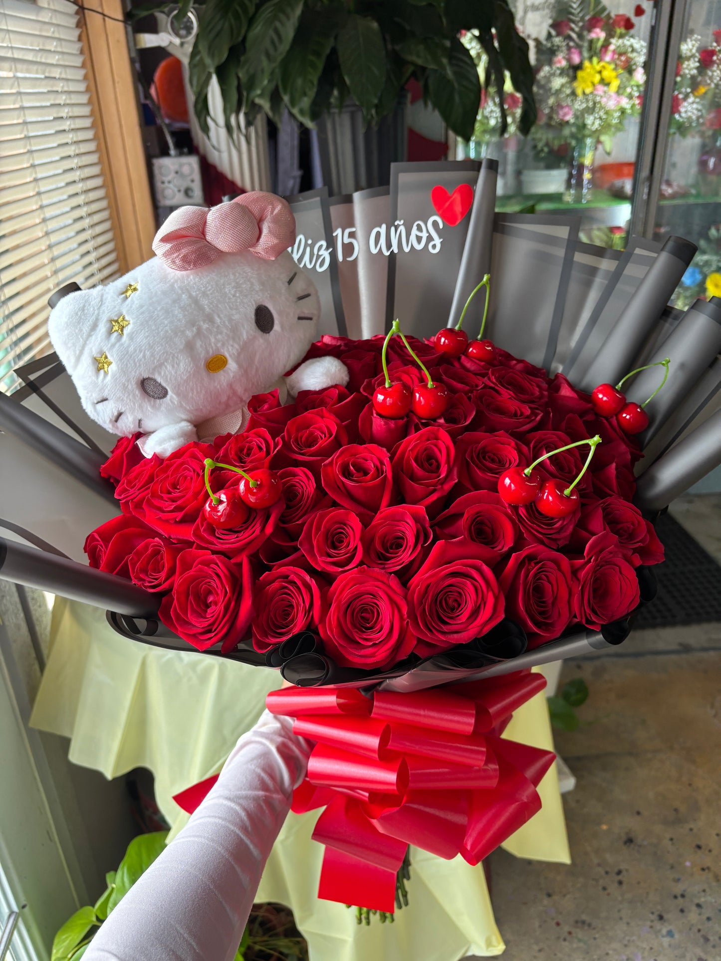 50 rojos finos de Hello Kitty 🍒