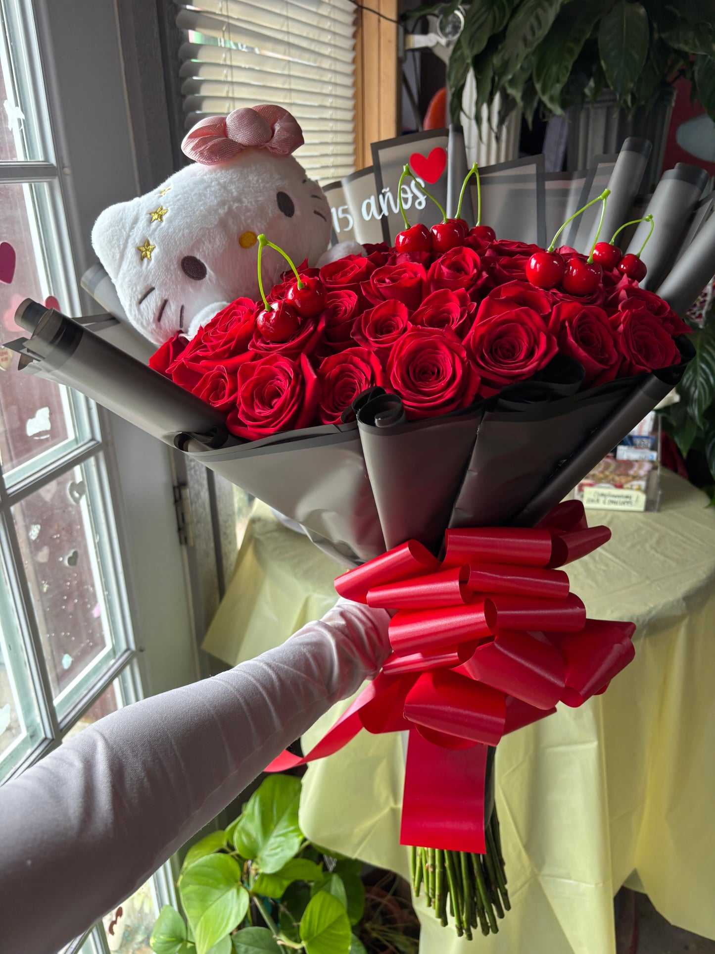 50 rojos finos de Hello Kitty 🍒