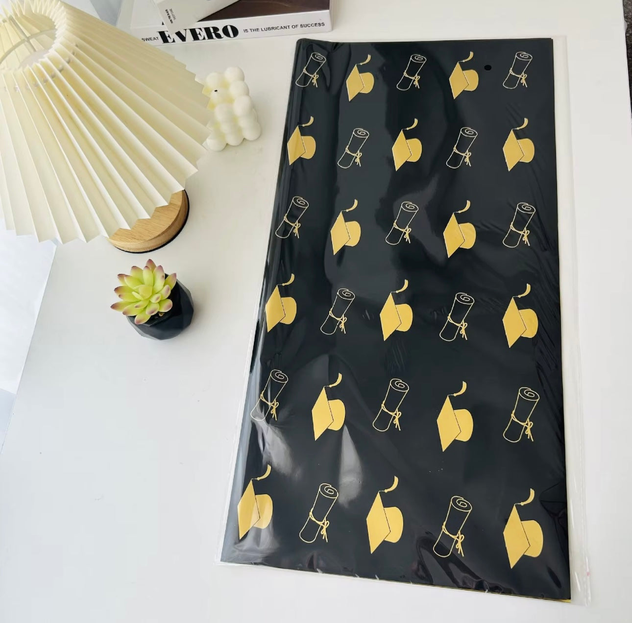 GRAD🎓:50 rose babysbreath touch