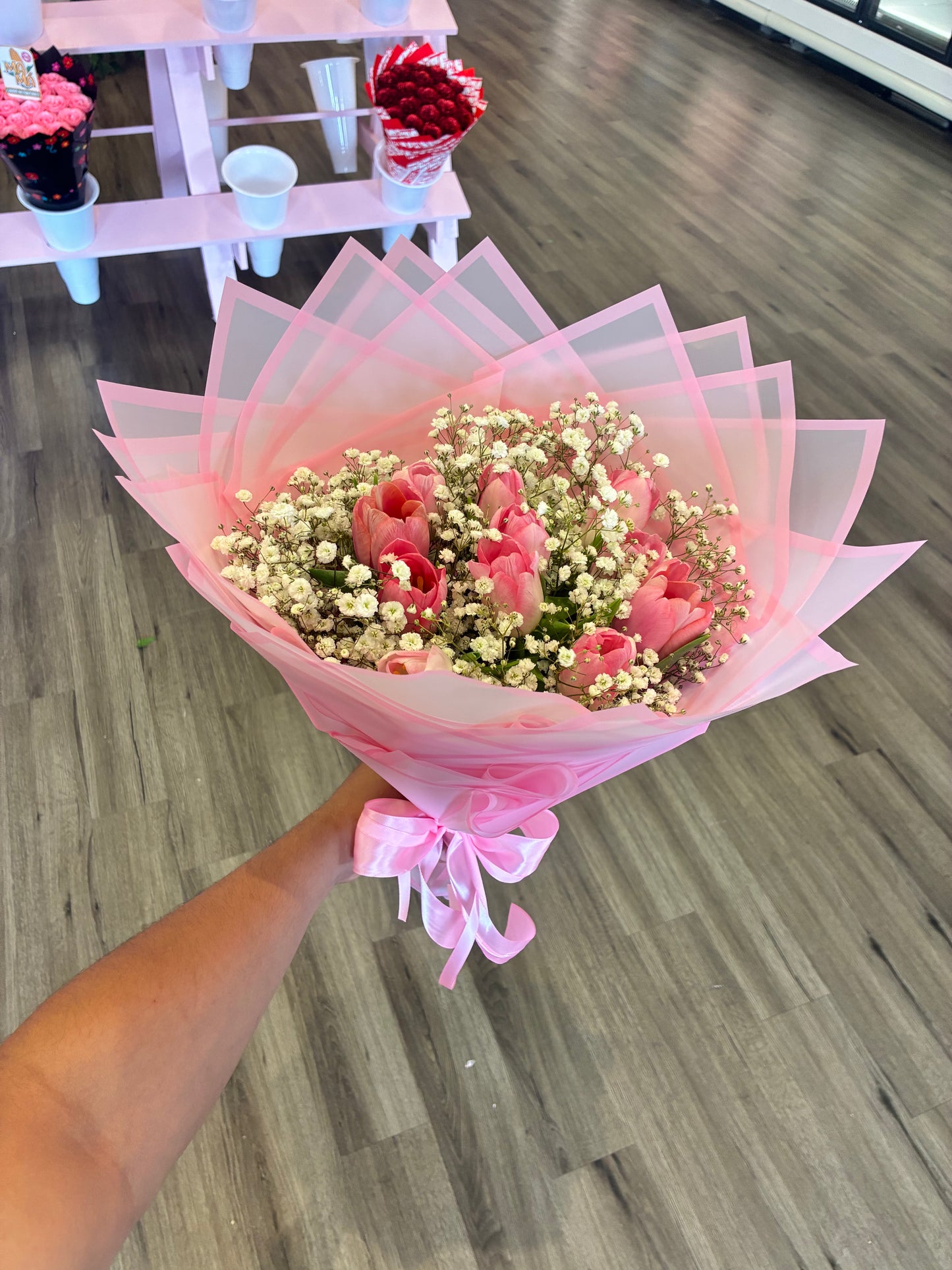 10 pink tulips mini round boquet + cloudy touch🌷