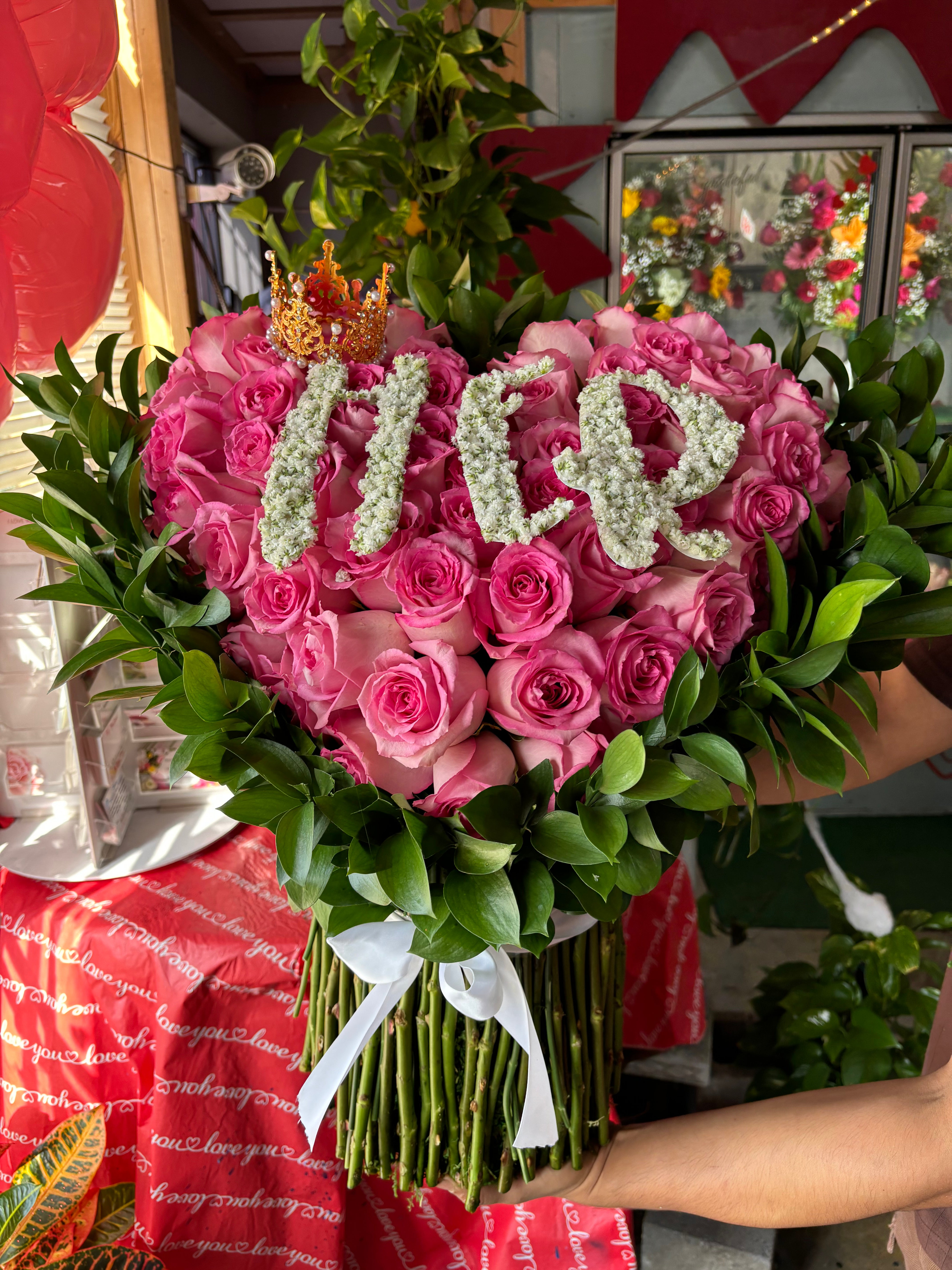 Small standing heart 75-80 roses ♥️