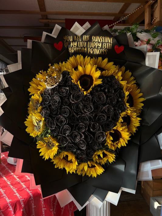 50 black glitter roses + sunflower rim🖤
