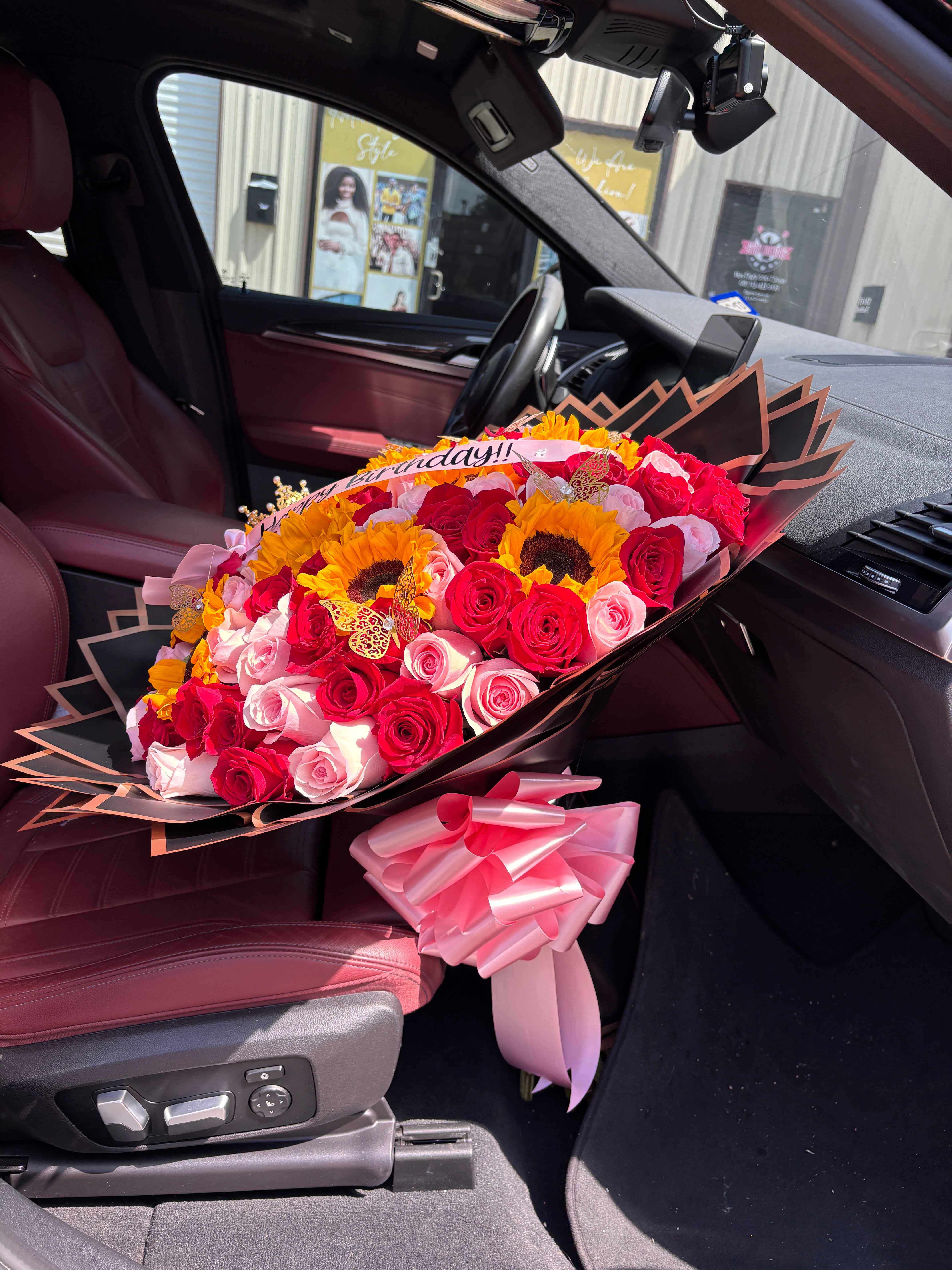 100 rose + sunflowers❤️