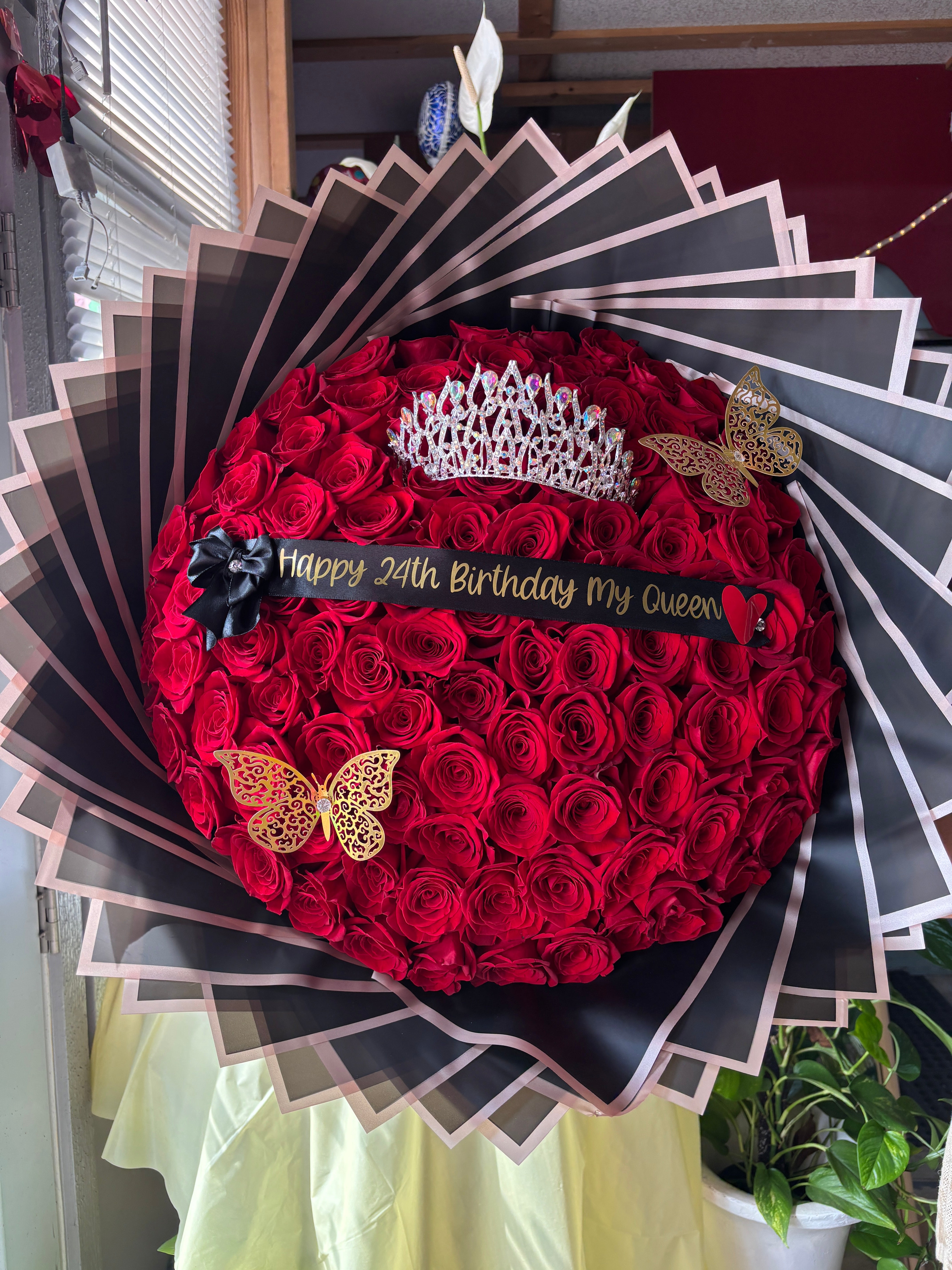 100 spiral love roses for My Queen❤️✨