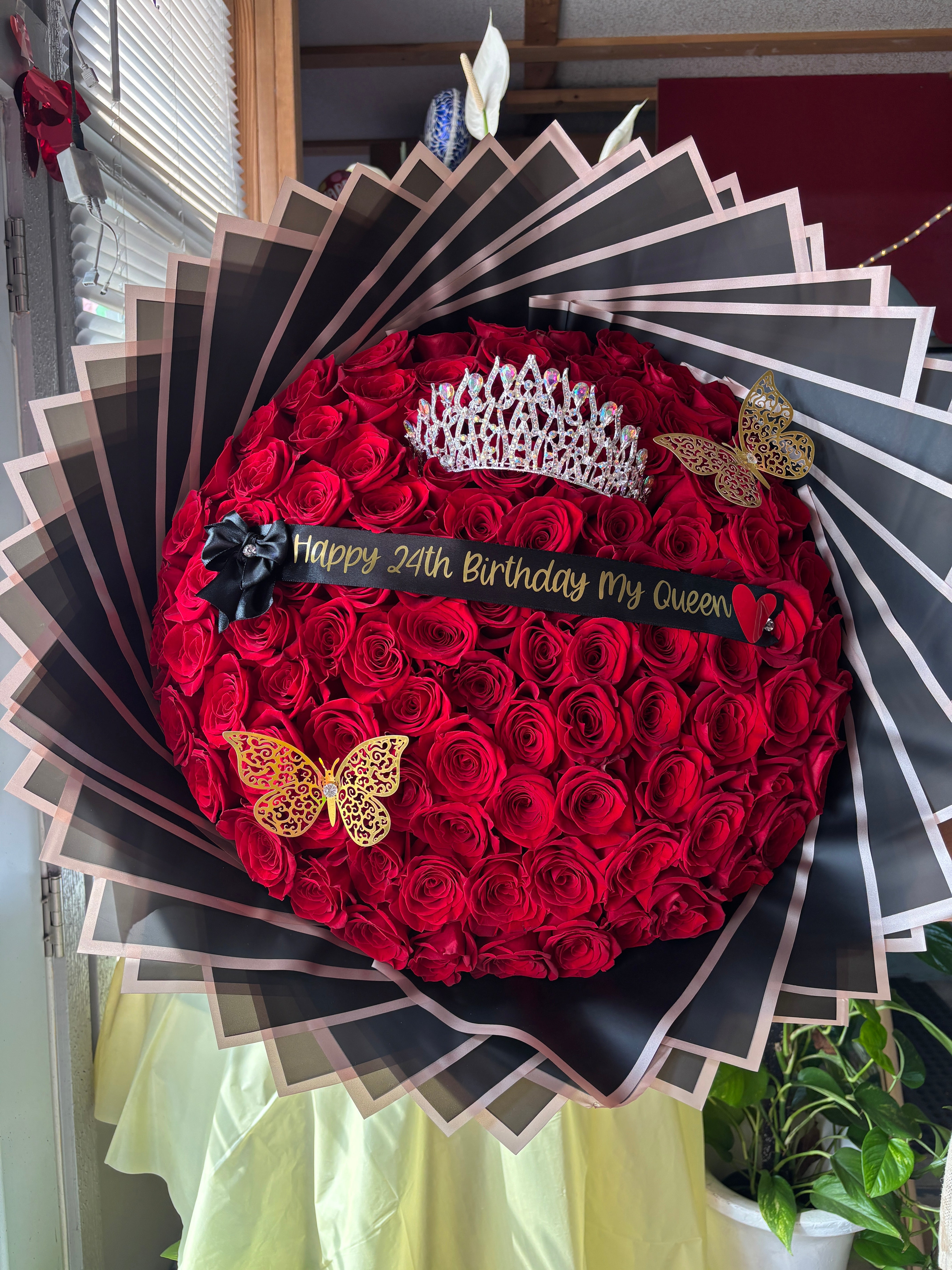 100 spiral love roses for My Queen❤️✨