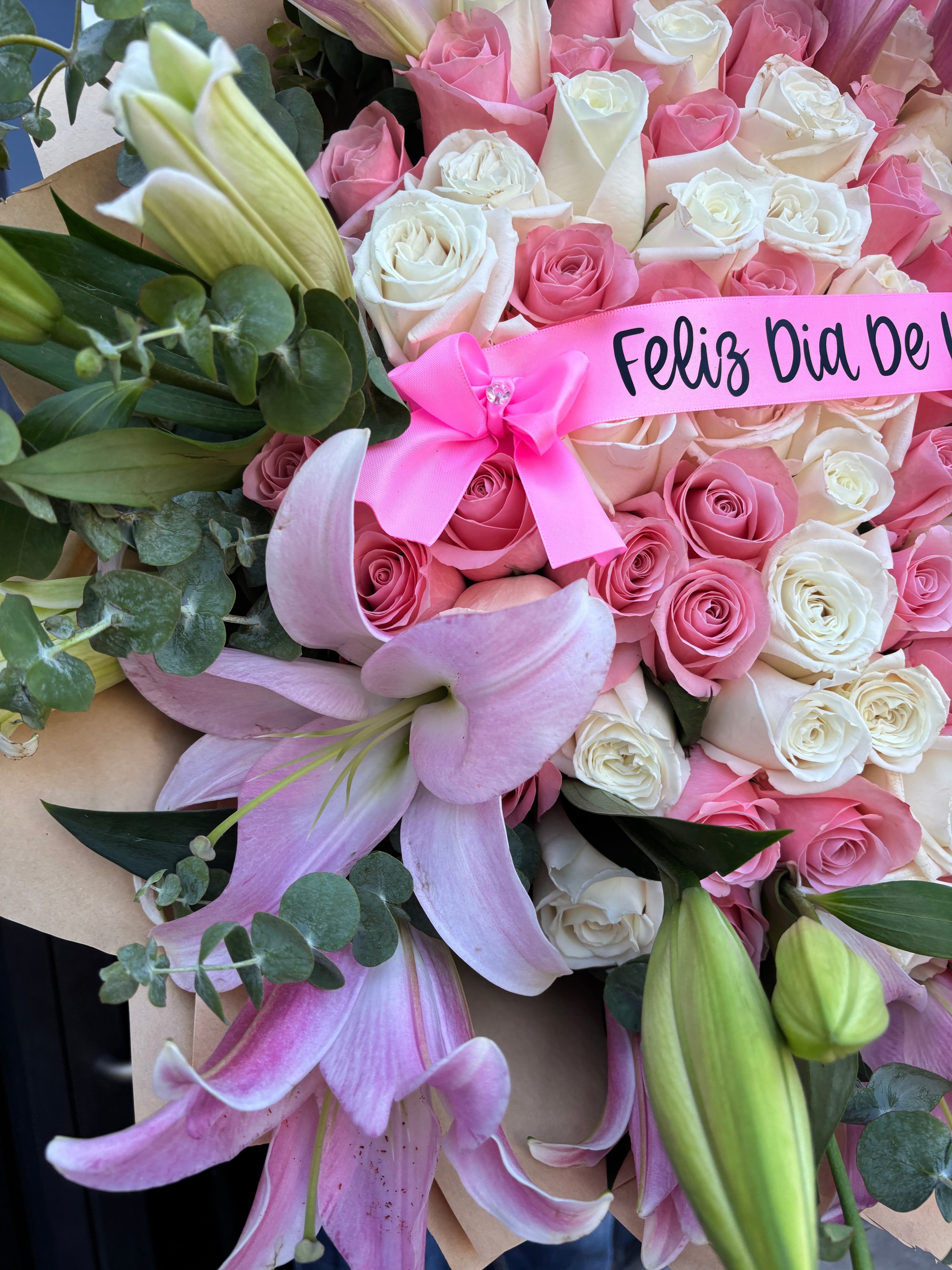 100 roses + Lily’s bouquet 🎀