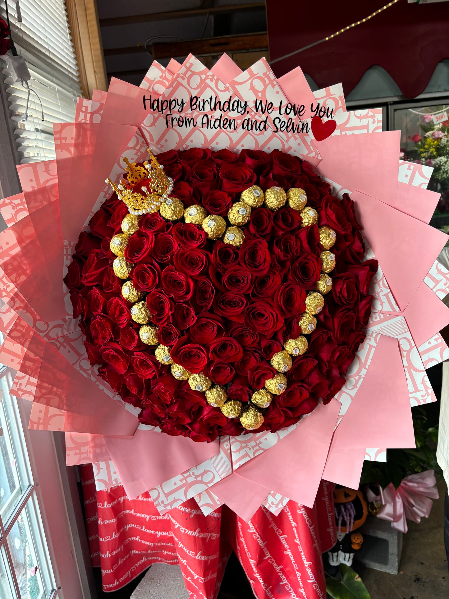 100 Red Rose + Chocolate Heart ❤️