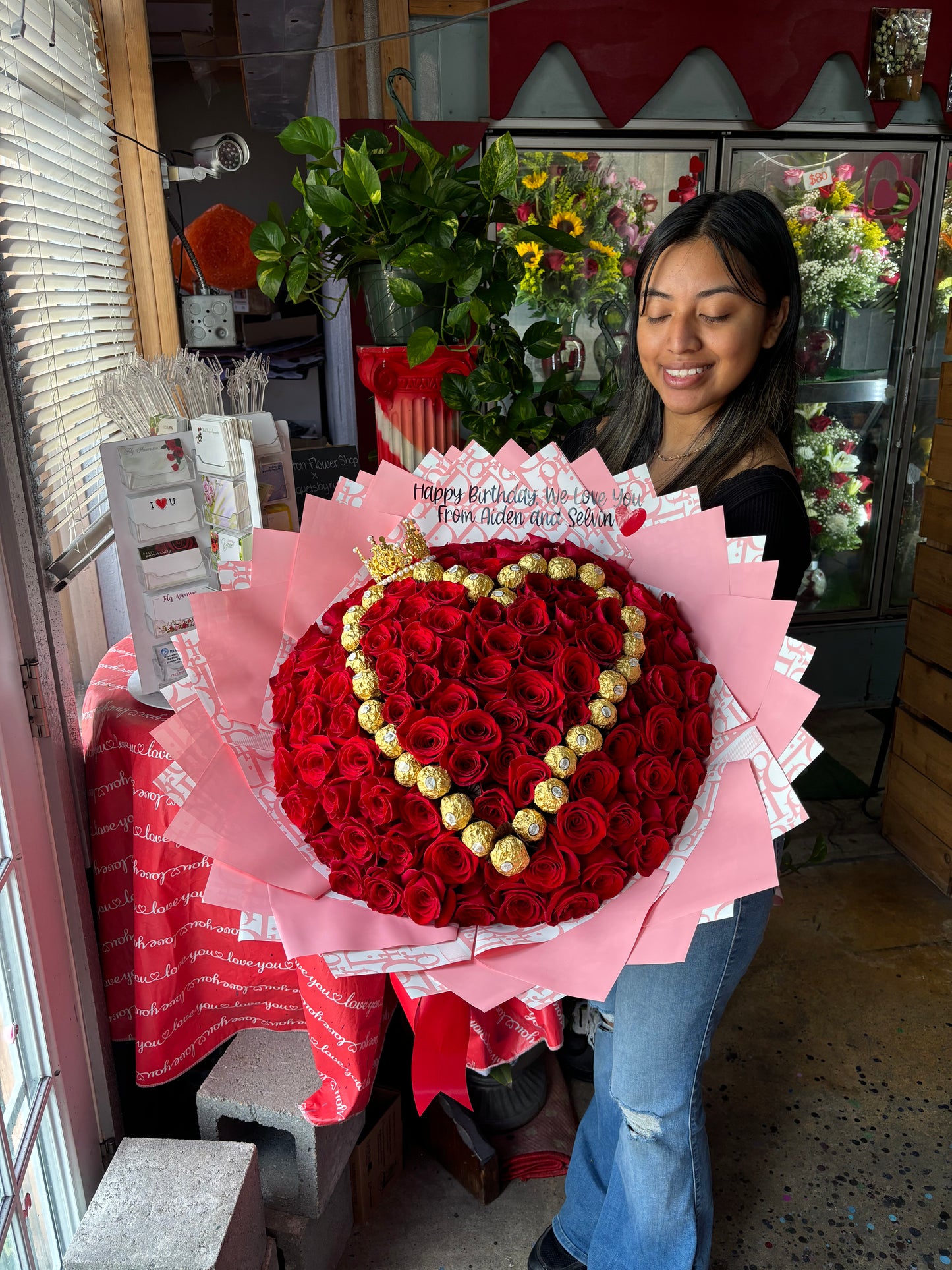 100 Red Rose + Chocolate Heart ❤️