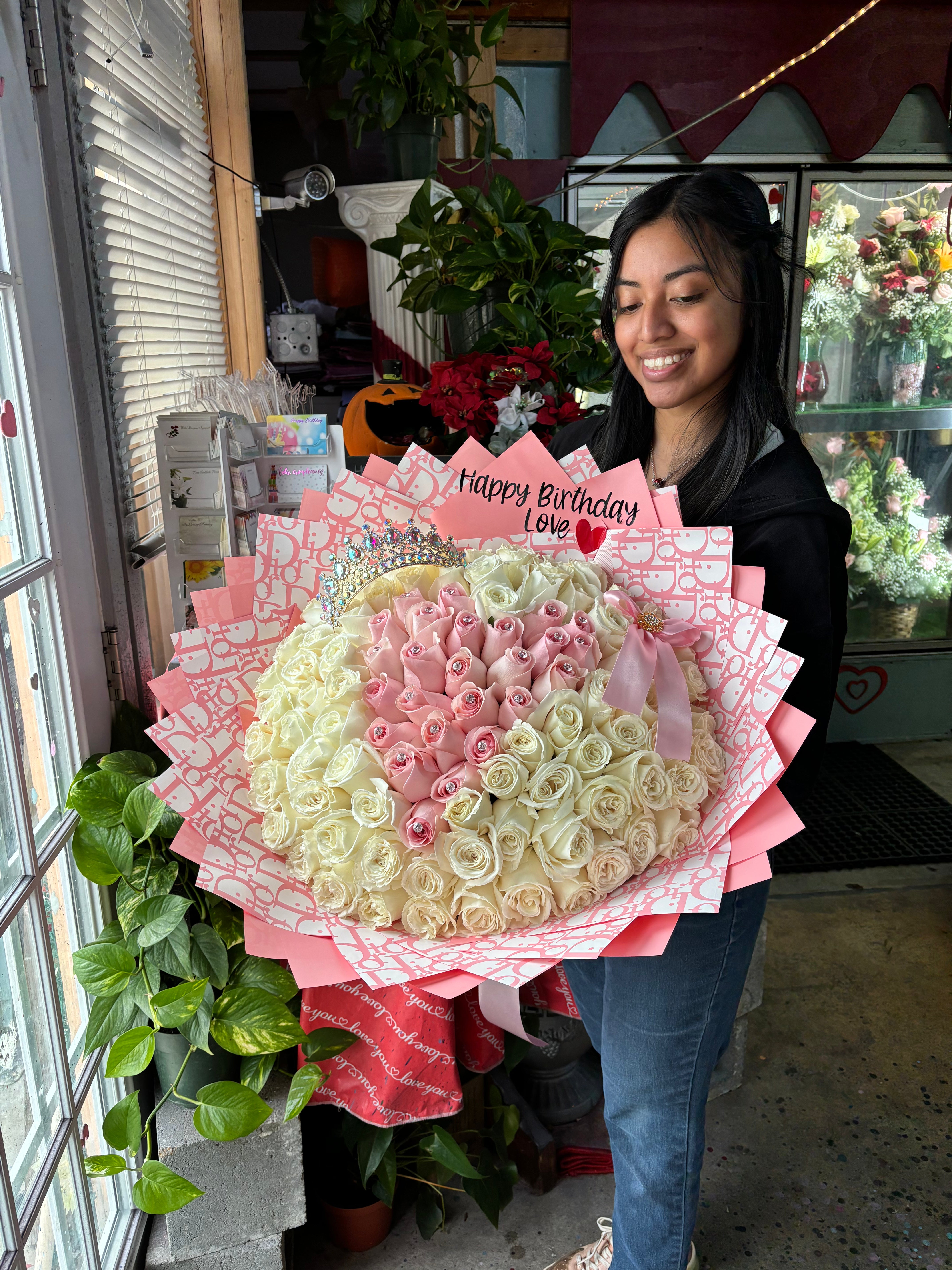 100 roses with pink heart shape 🩷