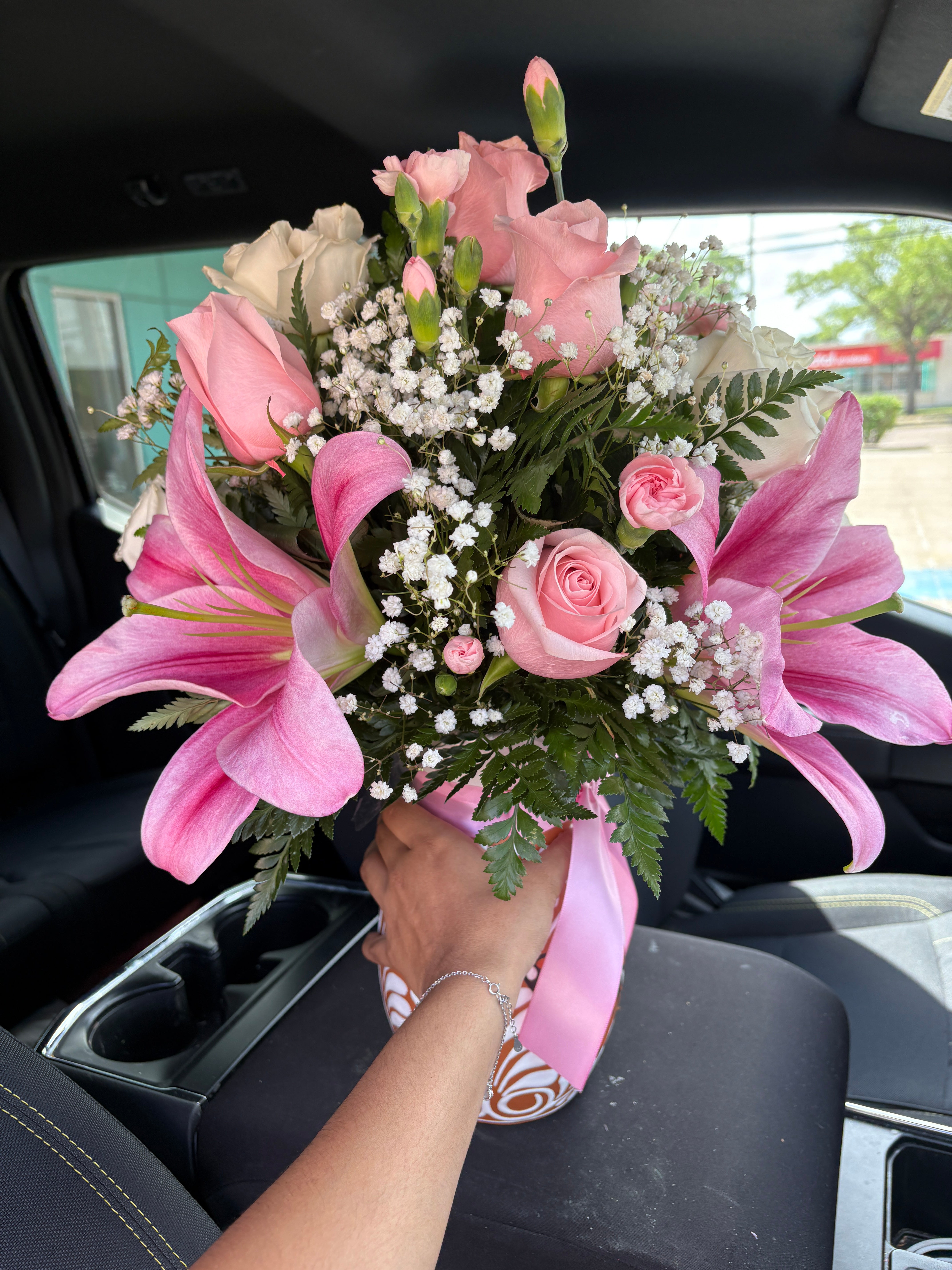 Lilys and roses Barro Vase 🌸