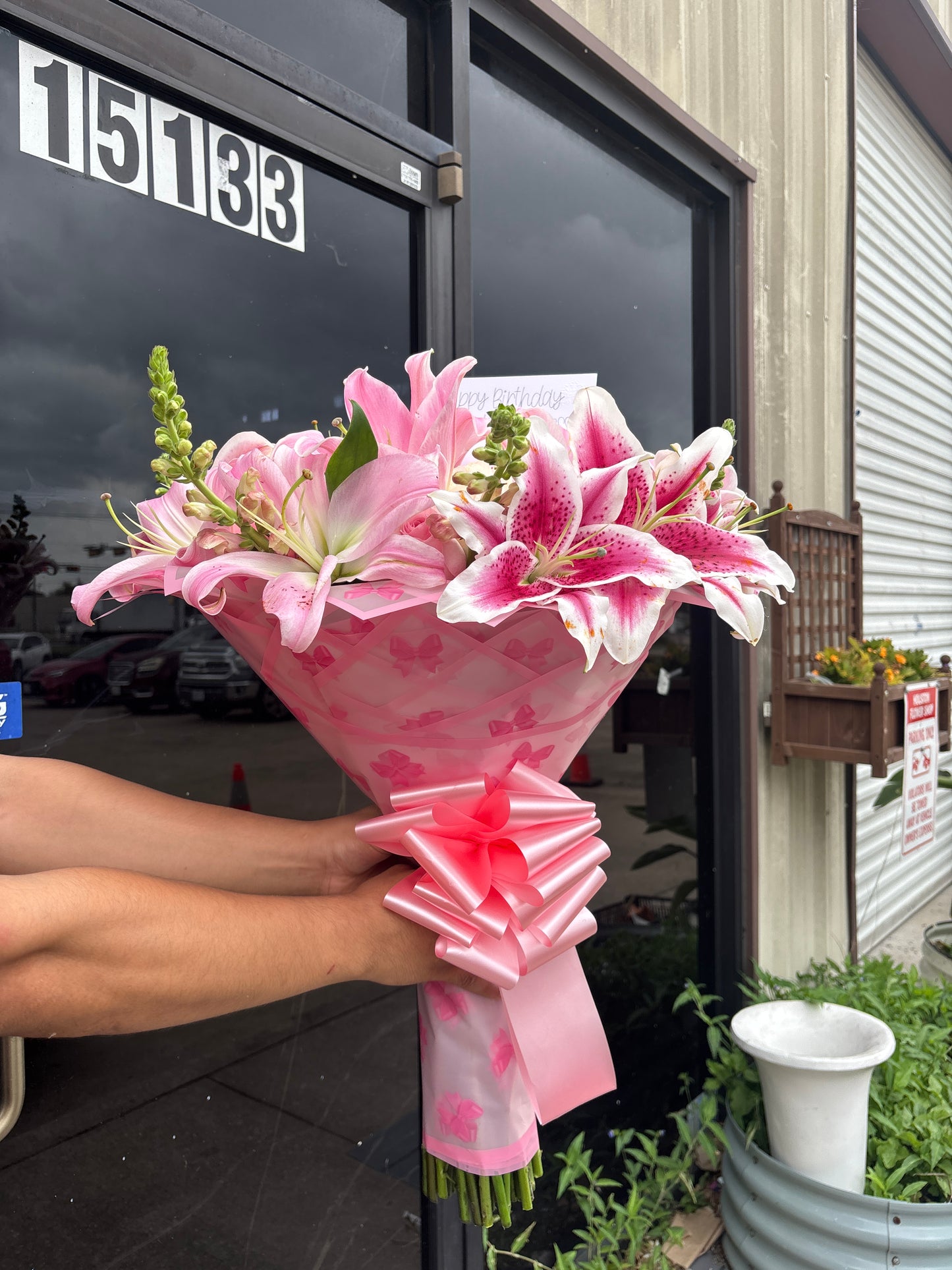 50 roses + lily rim 🎀
