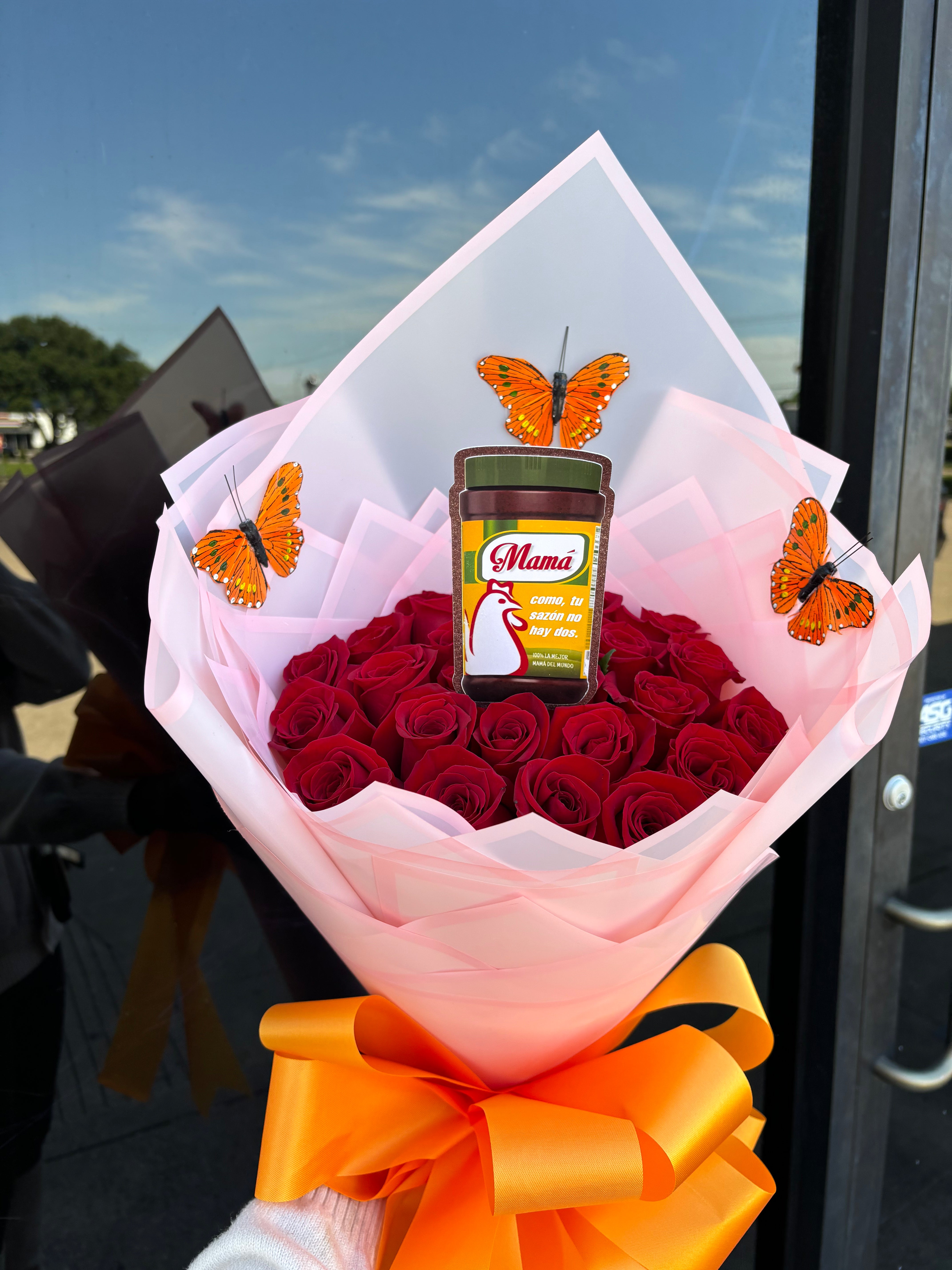 24 red + sazon topper & butterflies 🧡