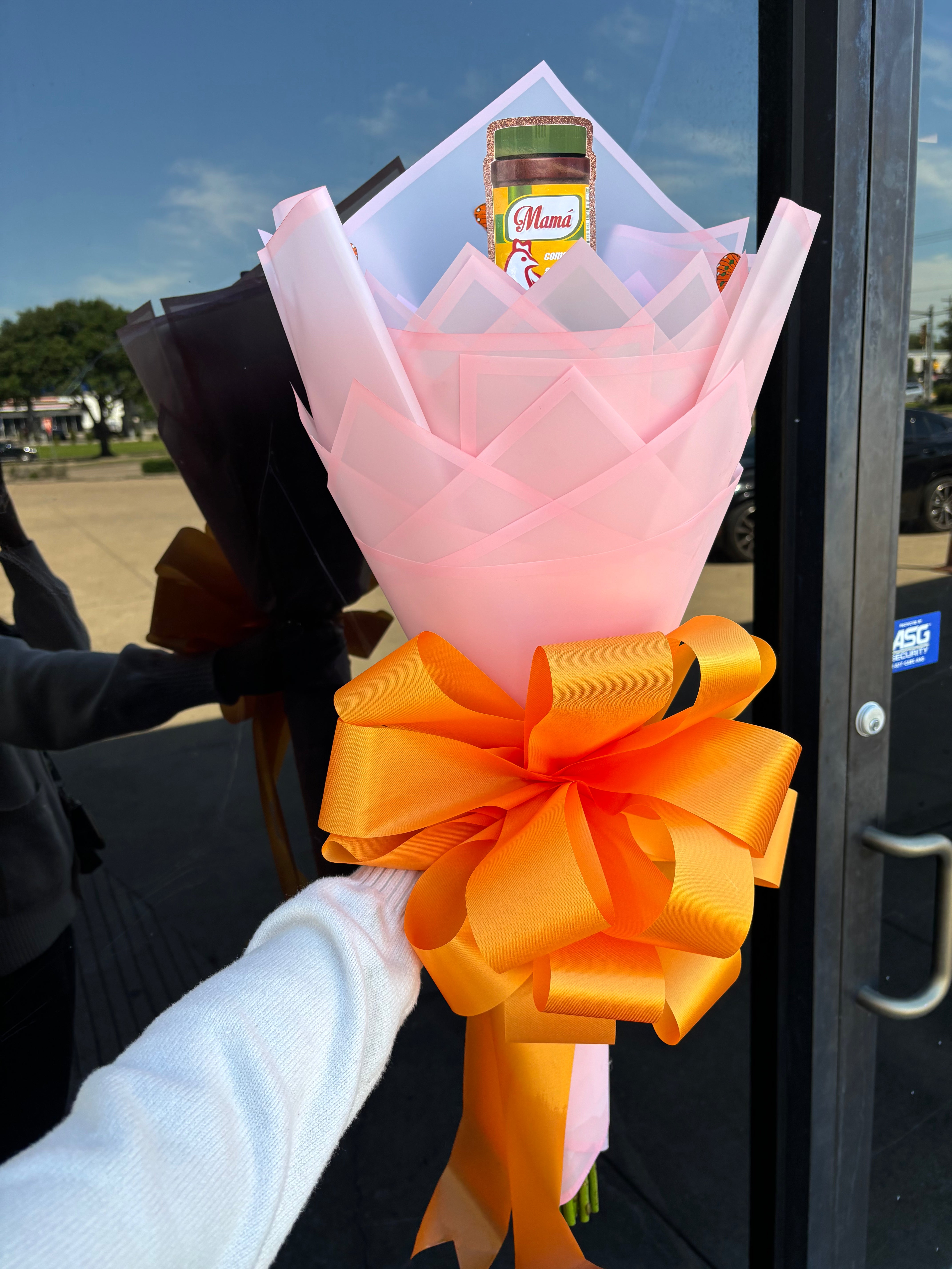 24 red + sazon topper & butterflies 🧡