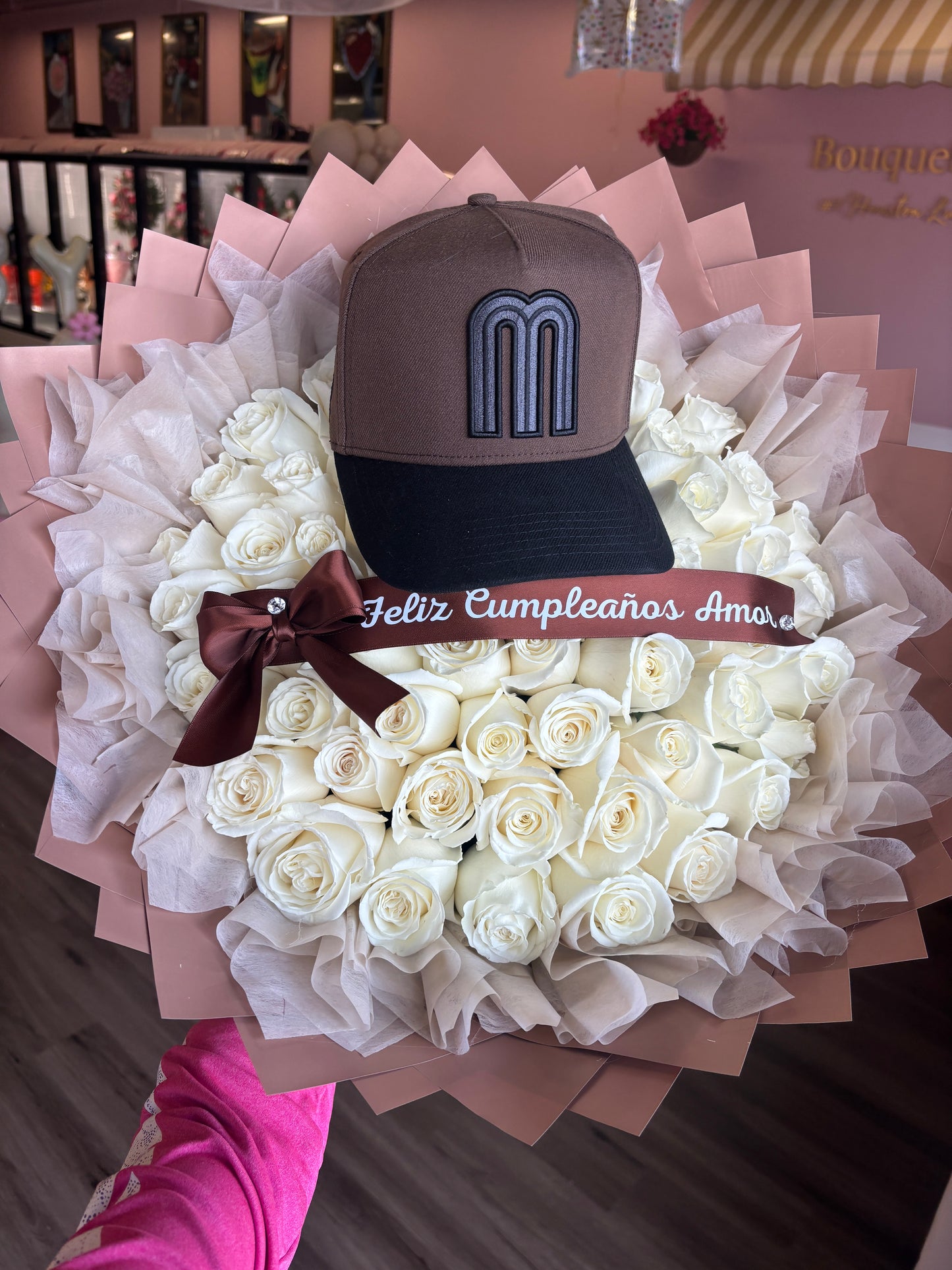 50 rose For him ( cap not included)🖤