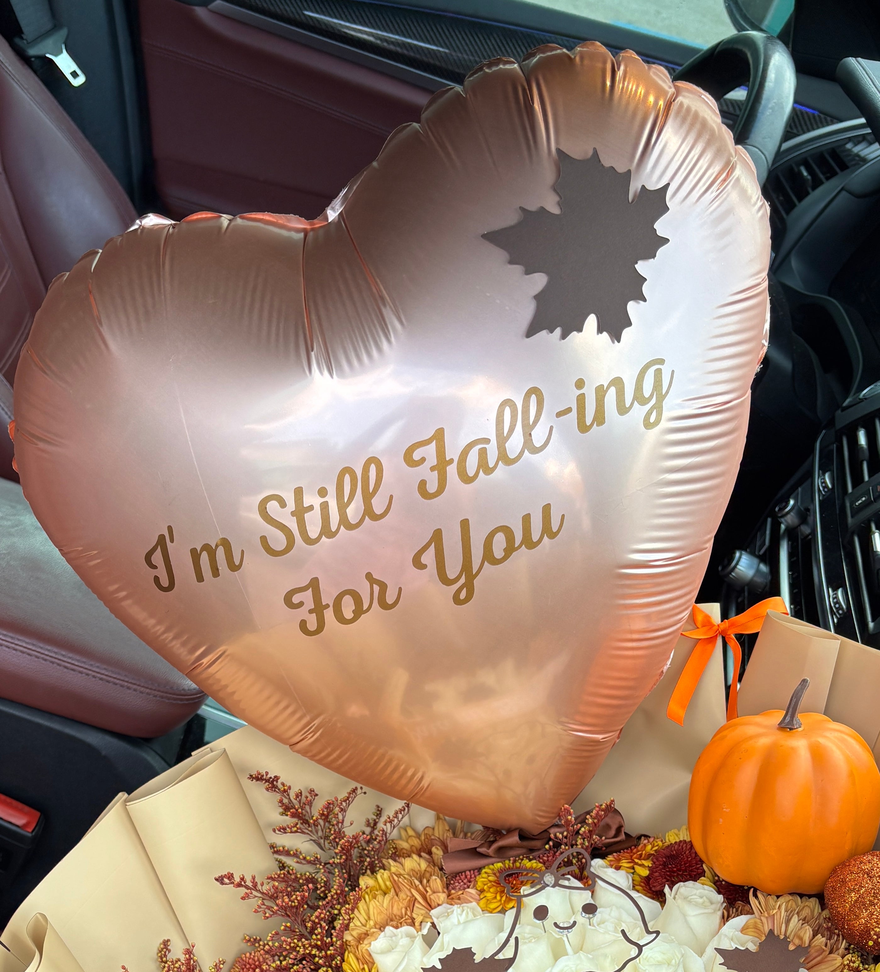 Fall balloon add on to your bouquet 🍂