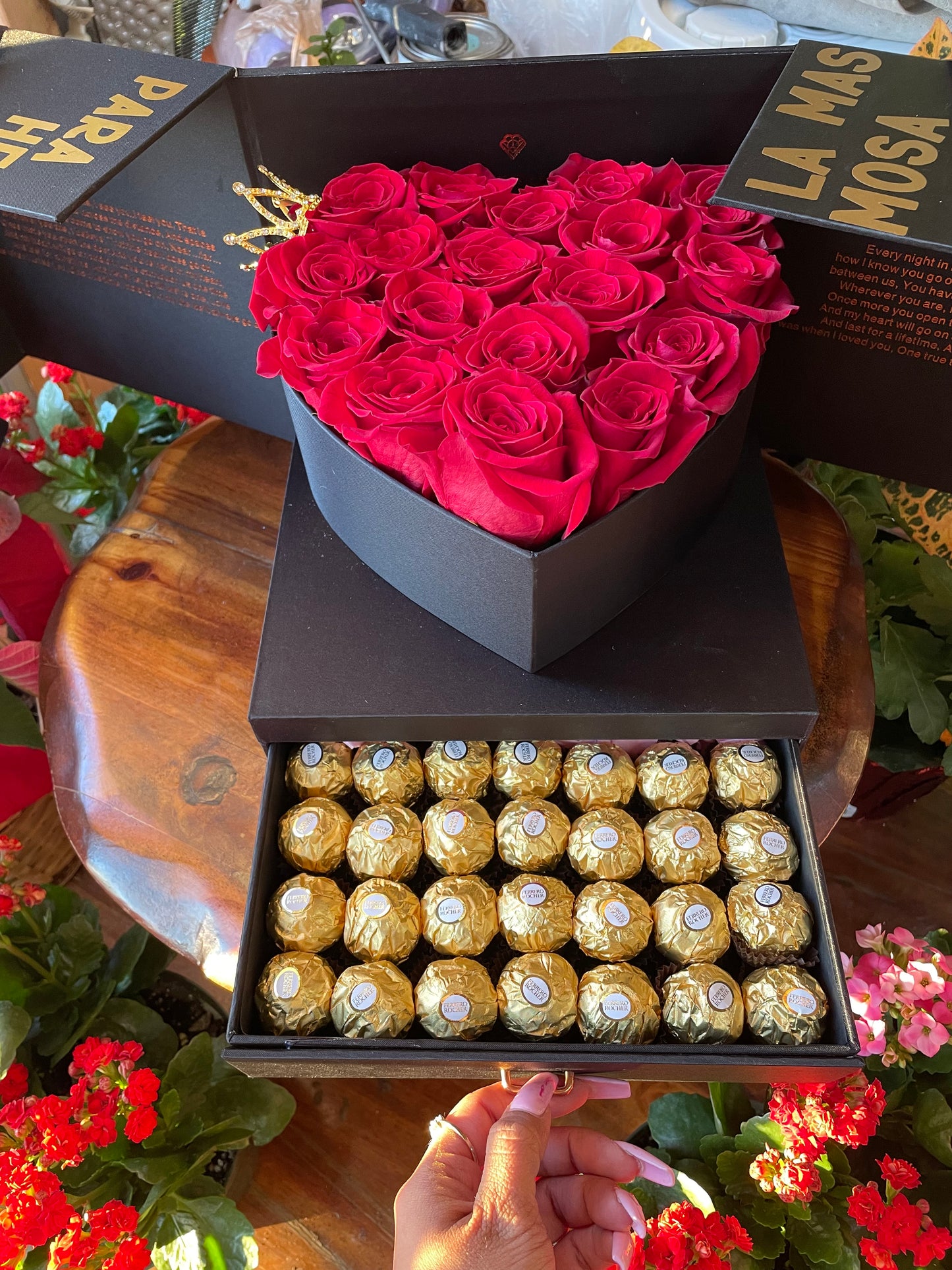 Surprise Luxury Box (Roses&Choc)❤️ 1 box