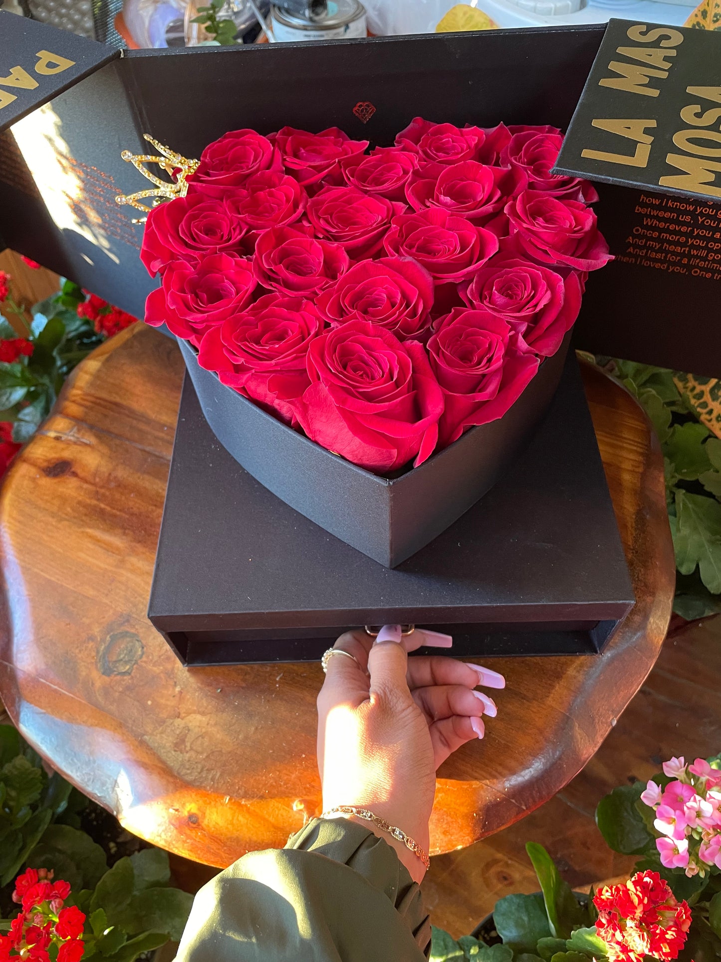 Surprise Luxury Box (Roses&Choc)❤️ 1 box